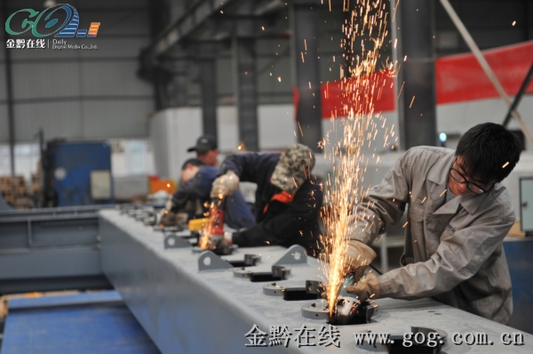 引进意大利技术具先进水平的大理石抛光机在贵州飞宙机械下线
